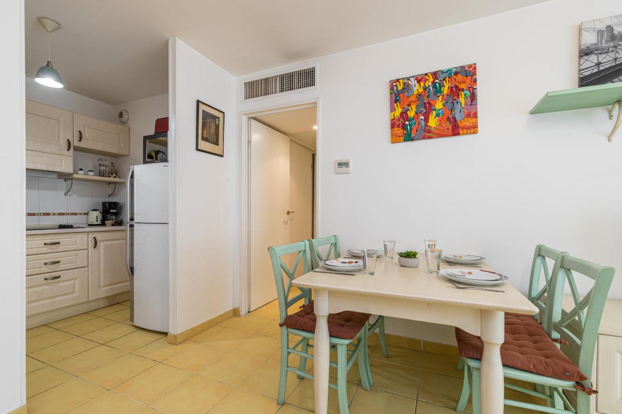 1 Bedroom Downtown Carré D'or With Garage Appartement