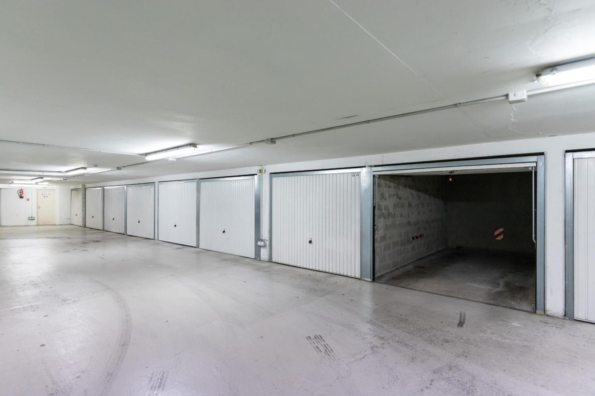 Appartement 1 Bedroom Downtown Carré D'or With Garage *